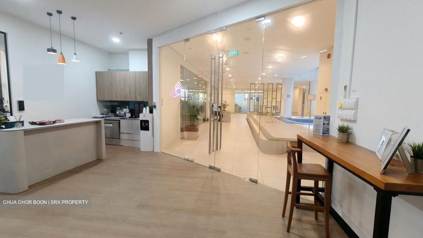 International Plaza (D2), Office #498214811